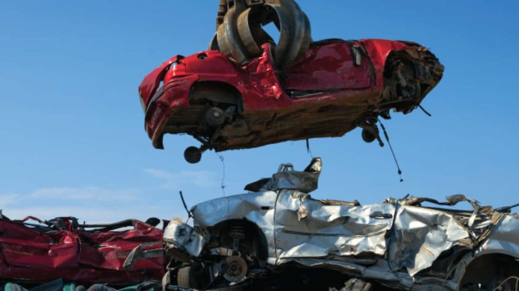 How to Scrap a Car With Personalized Registrations